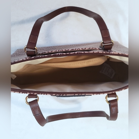 Bandolino Purse - Picture 6 of 8